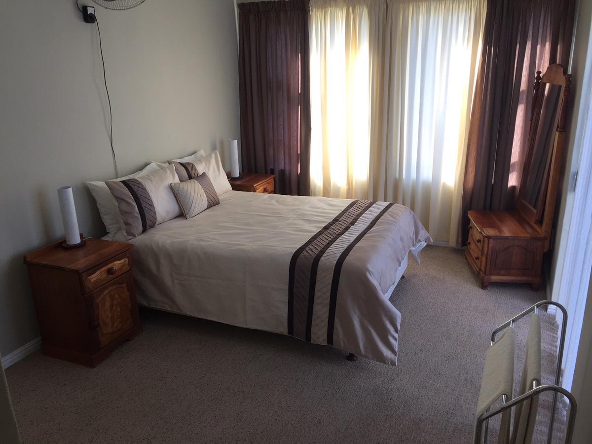 Pearl Oyster Guesthouse St Francis Bay Bagian luar foto